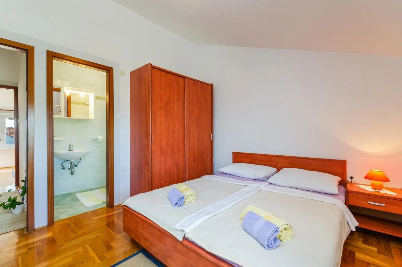Apartmani Suncica Selce 0*,  Kroatien