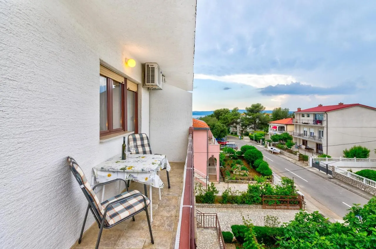 Apartment Apartmani Suncica Selce Croatia
