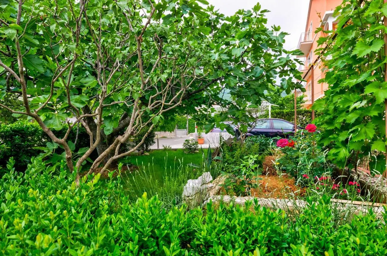 Apartmani Suncica Selce 0*,