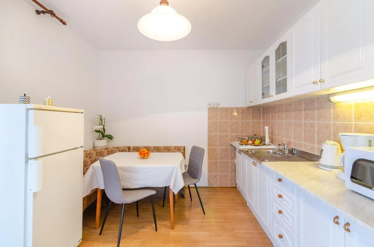 Apartment Apartmani Suncica Selce